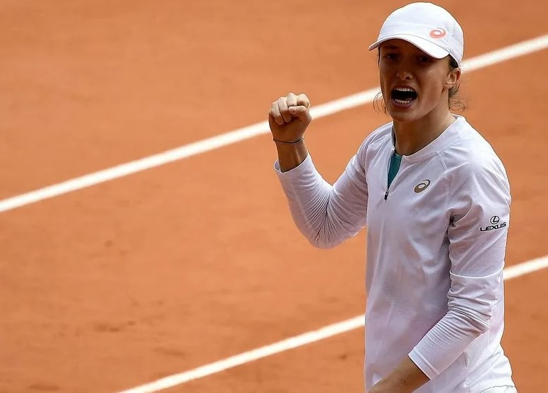 Теннис. WTA. Елена Остапенко - Ига Швентек. Прогноз: Тотал (22.5) М