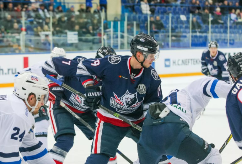 Хоккей. КХЛ. Нефтехимик - Динамо Минск. Прогноз: Фора 1 (-1)