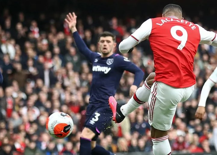 Футбол. Чемпионат Англии. Премьер-лига. Арсенал - Вест Хэм Юнайтед. Прогноз: Тотал (2.5) Б