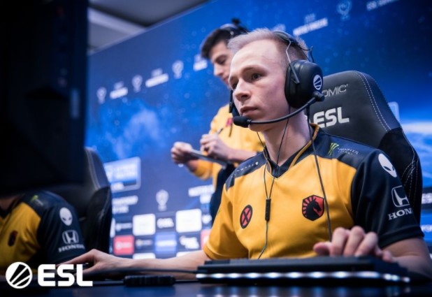 CSGO. BLAST Premier. World Final.. Natus Vincere — Liquid. Прогноз: Фора 1 (-1.5)