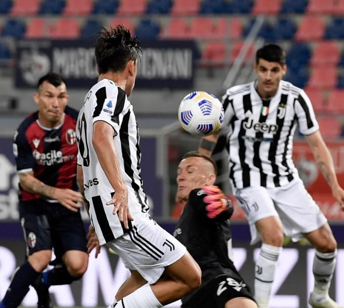 Футбол. Чемпионат Италии. Серия А. Болонья - Ювентус. Прогноз: Тотал (2.5) Б