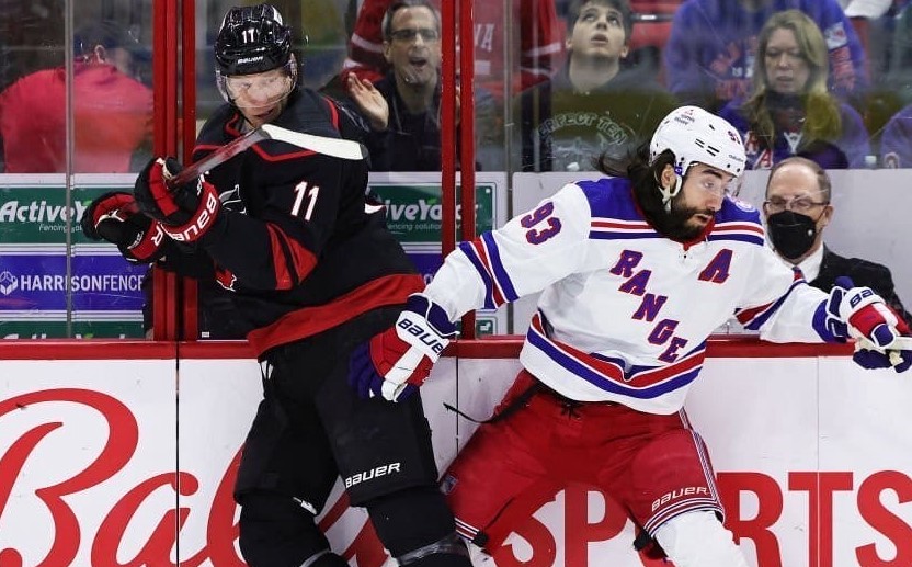 Хоккей. НХЛ. Каролина - Рейнджерс. Прогноз: ИТ-1 (3) Б