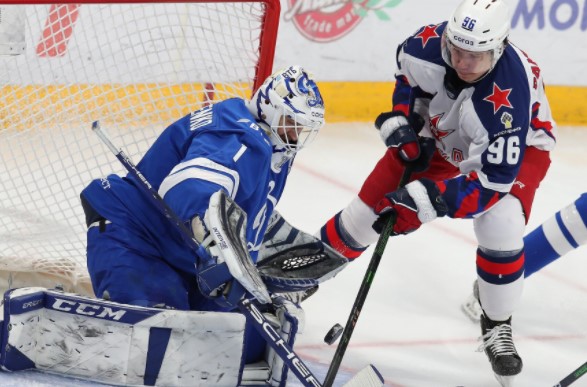 Хоккей. КХЛ. Динамо Москва - ЦСКА. Прогноз: Фора 2 (0)