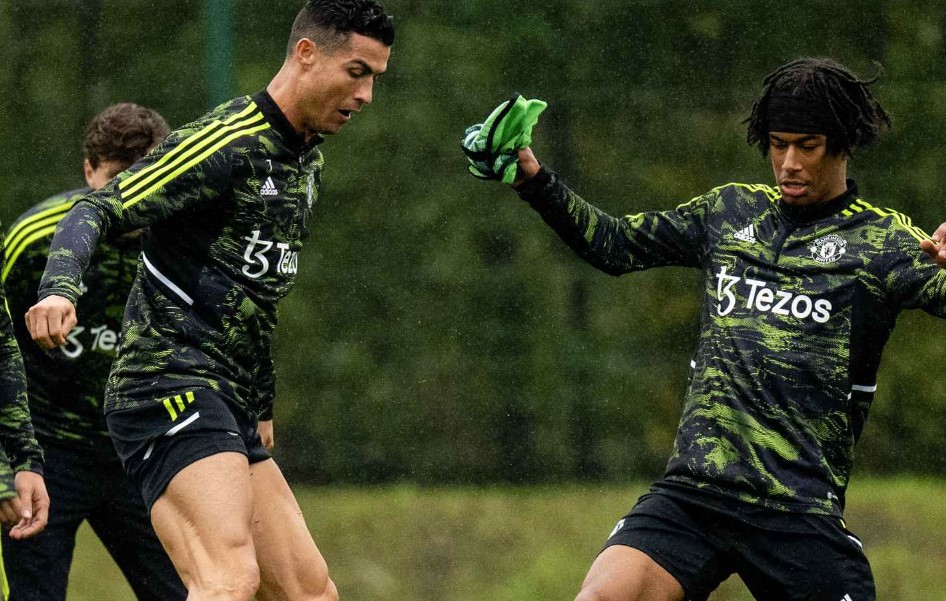 Футбол. Лига Европы УЕФА. Омония - Манчестер Юнайтед. Прогноз: Тотал (3) Б