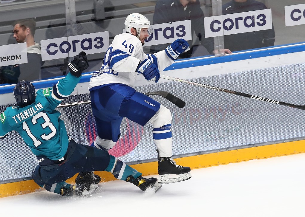 Хоккей. КХЛ. Динамо Москва - ХК Сочи. Прогноз: ИТ-1 (3.5) Б