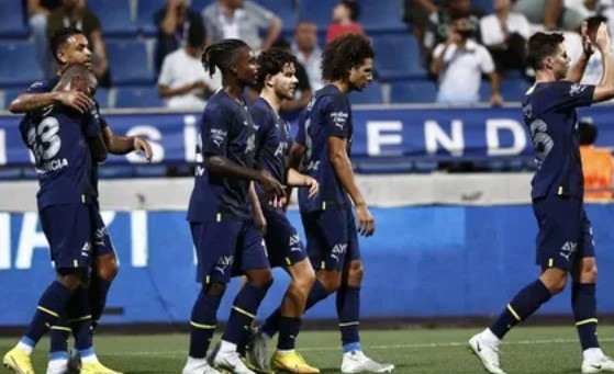 Футбол. Лига Европы УЕФА. Аустрия – Фенербахче. Прогноз: Фора 2 (0)