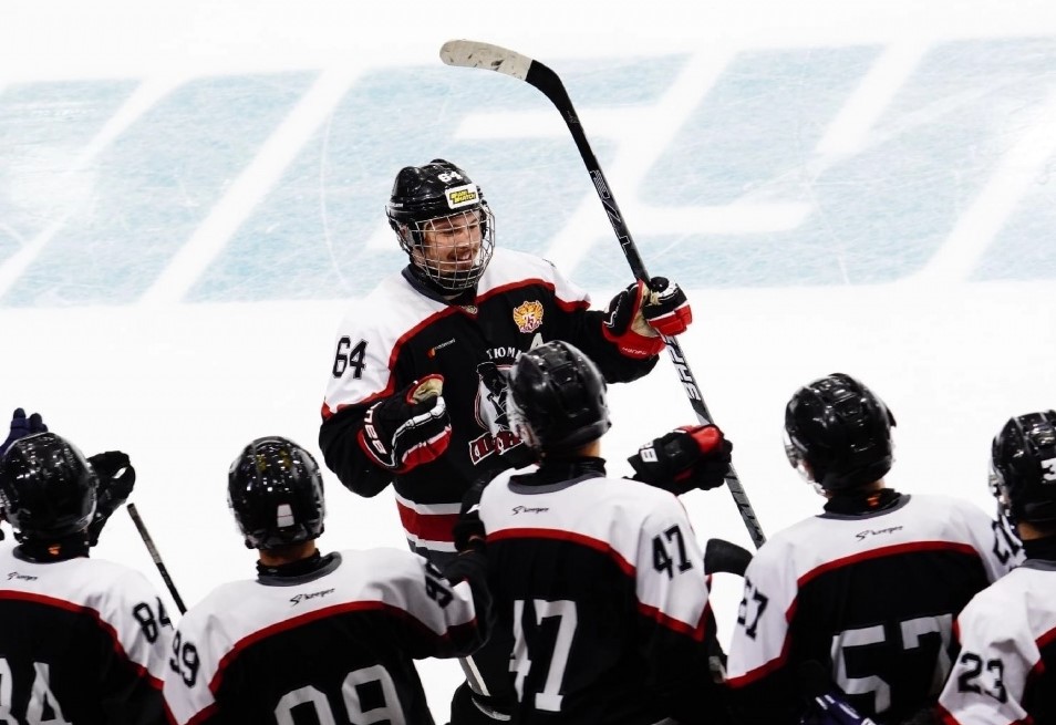 Хоккей. Предсезонный турнир. Тюменский Легион - Сарматы. Прогноз: П1 (с от)