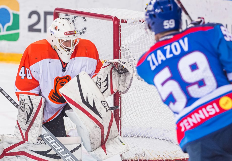 Хоккей. ВХЛ. Молот - Лада. Прогноз: Тотал (4.5) Б