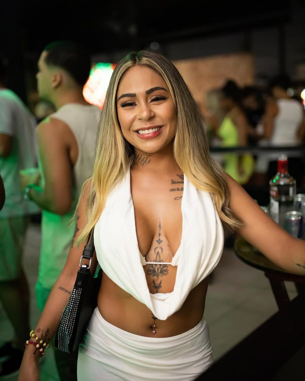 В Бразилии 23-летняя онлифанс-проститутка разбилась, выпав с балкона во время секса