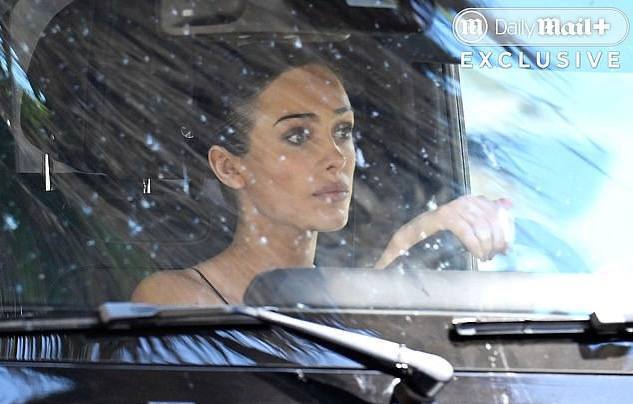 Бьянка голожопит по улицам Майорки