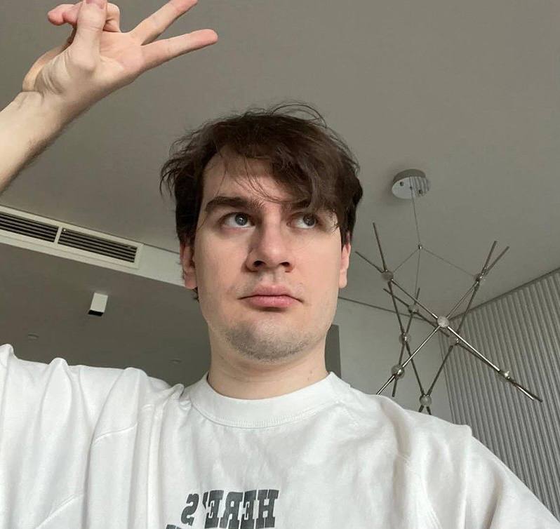 Хейтеры заблокировали Братишкину все переводы и счета в банках.