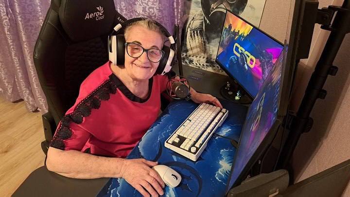 76-летняя стримерша Баба Ольга слила все скины в CS2