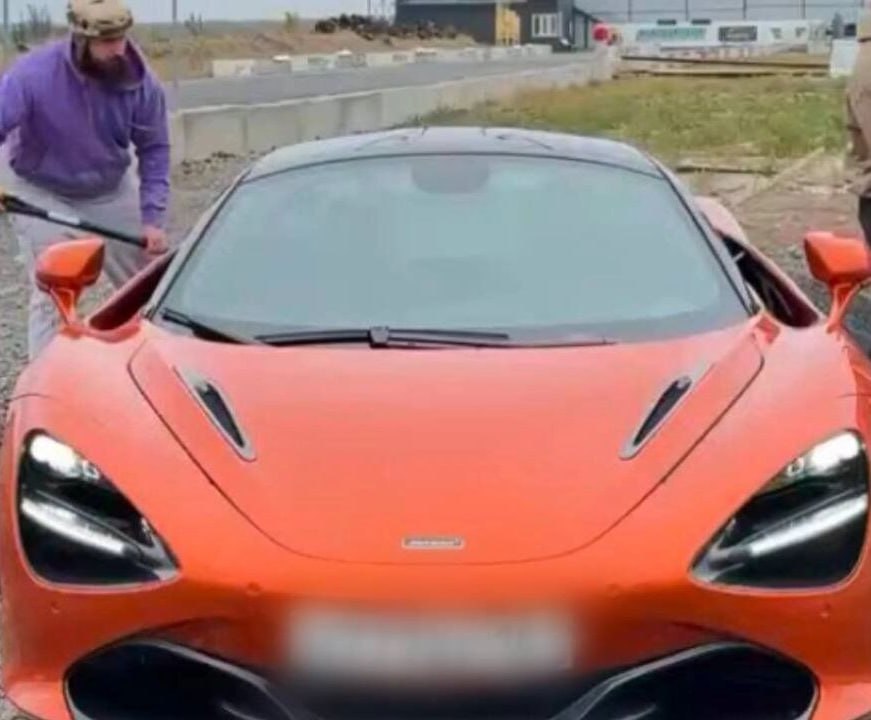 Российский каскадер разбил McLaren на трассе