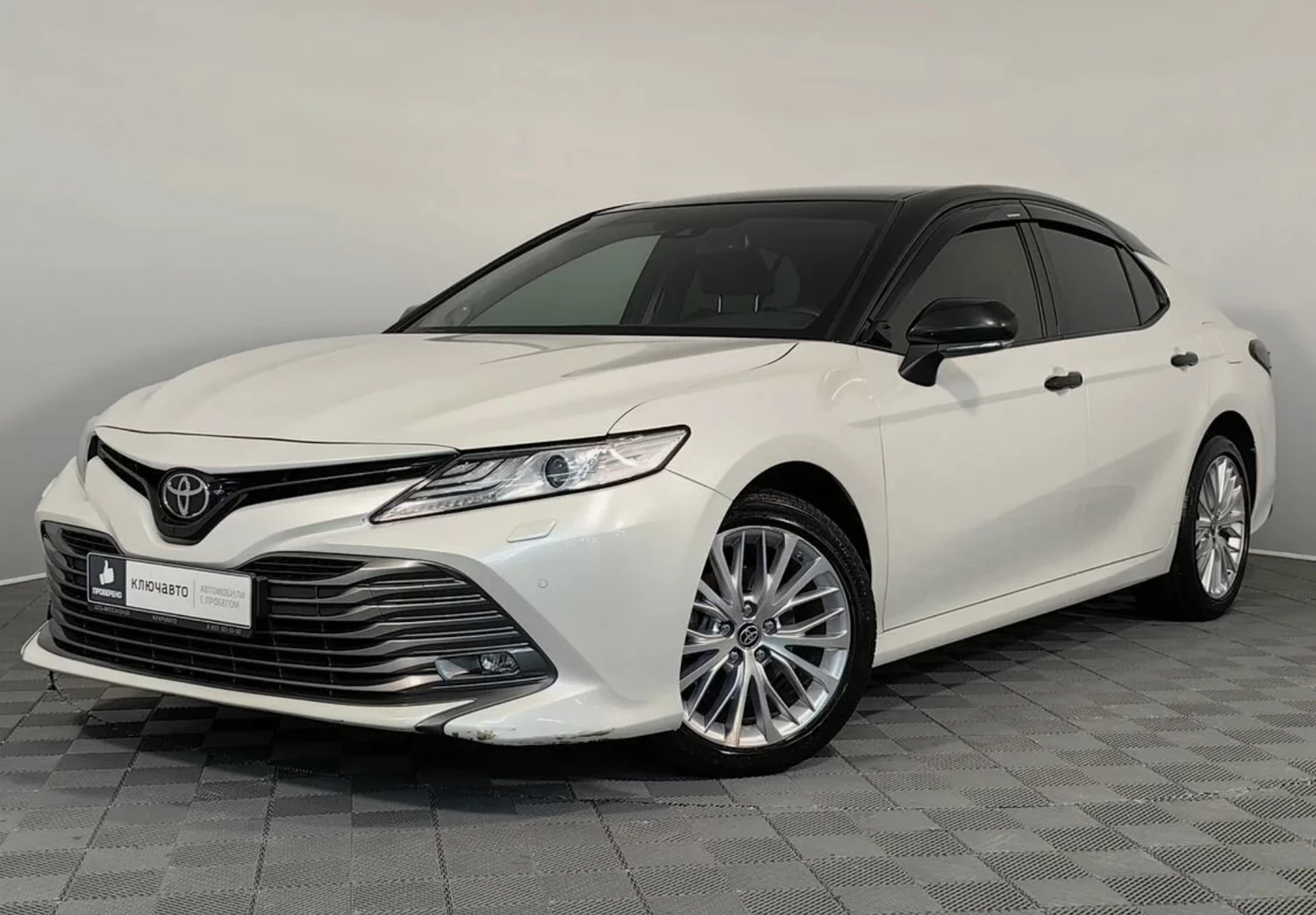 Toyota Camry станет значительно дороже для россиян