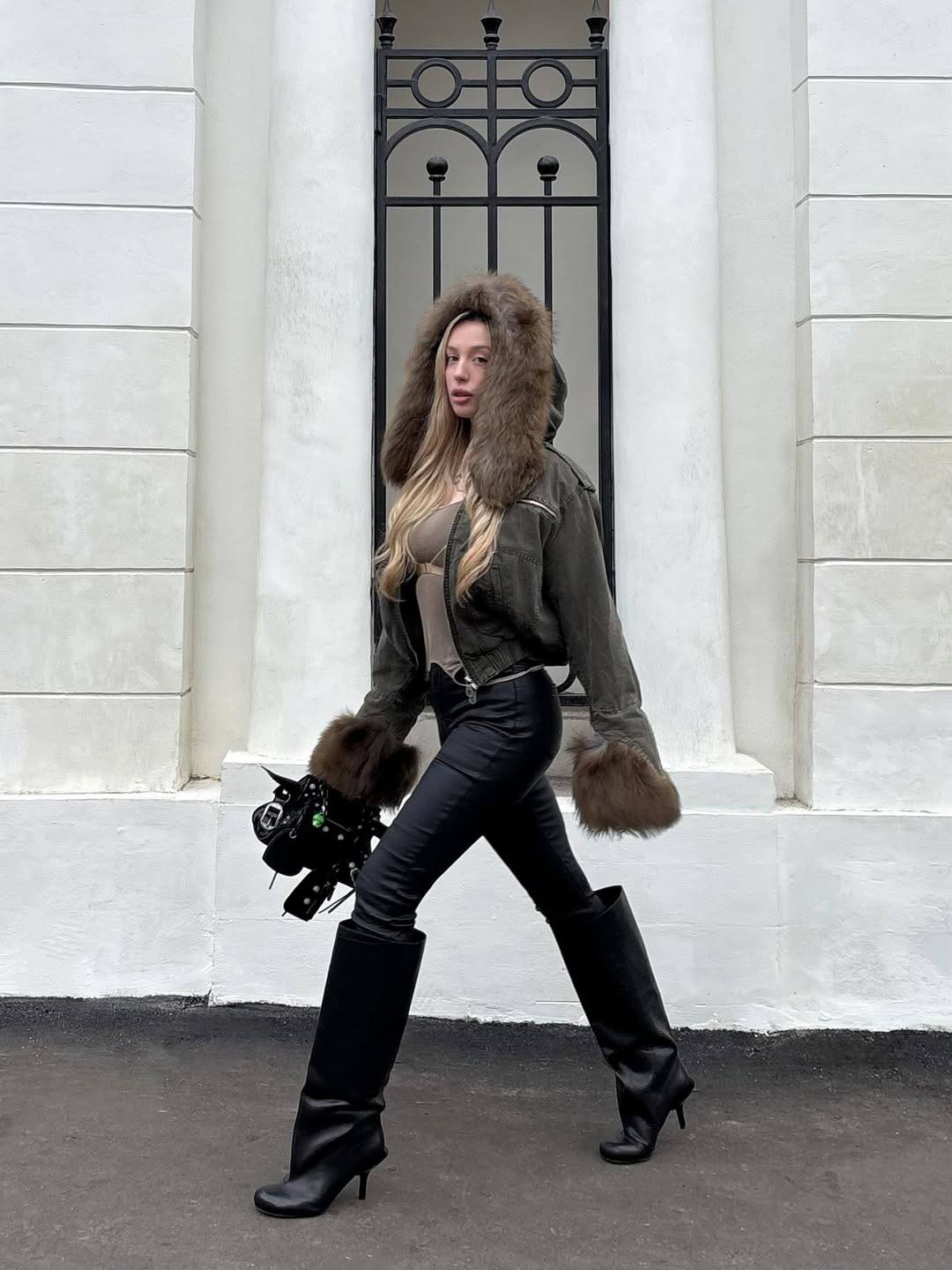 Новые фотки Насти (жены Тейпа)