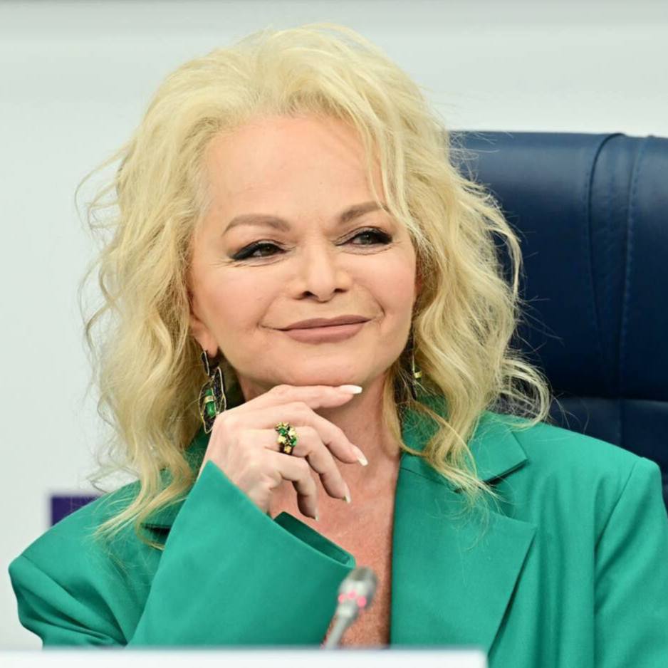 «Самый Честный» Суд отказал Полине Лурье в иске к Ларисе Долиной