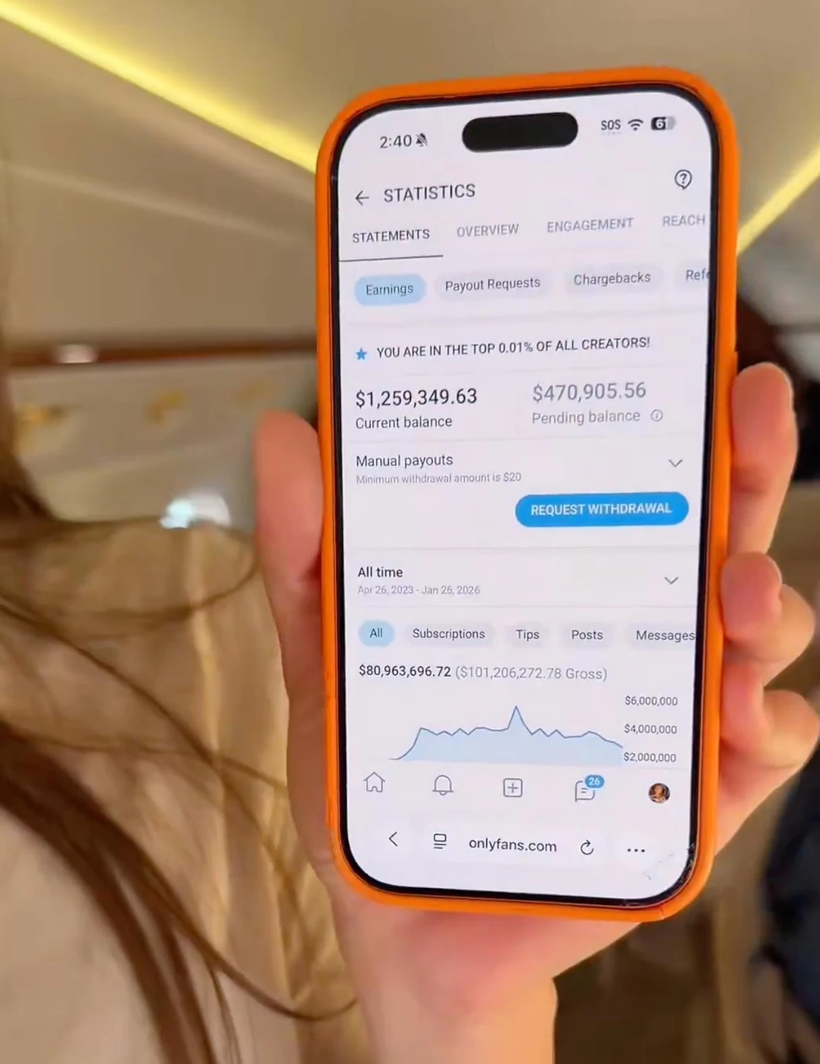 21-летняя девственница заработала 100 млн $ на OnlyFans!