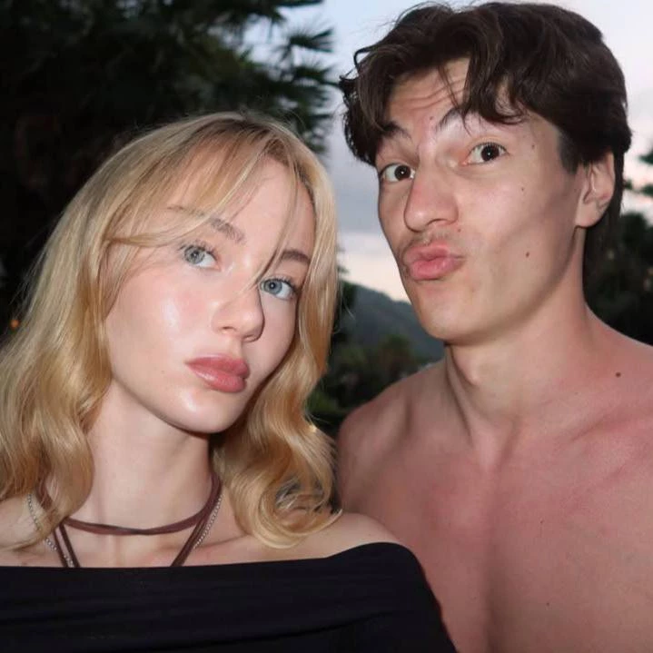 Стример Шах изменил своей девушке Юле