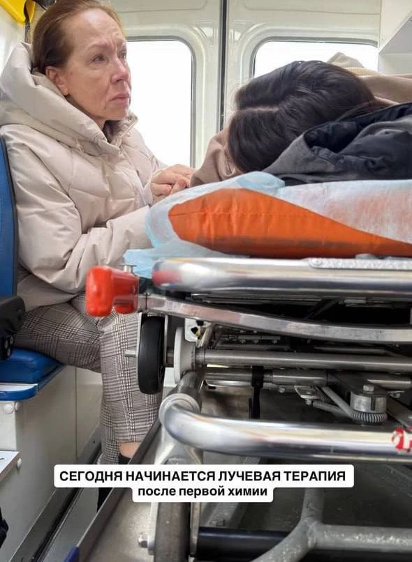 Лерчек ослепла на один глаз и не может ходить