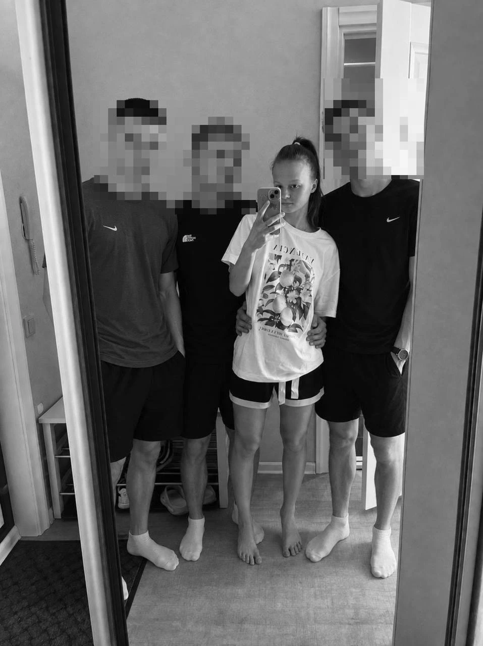 Анастасия Брагина и ещё 3 друга — полный порн пак 👀