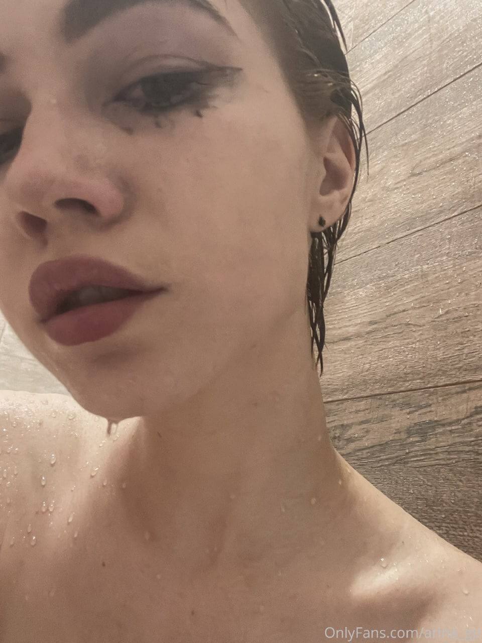 Стримерша Арина Левченко