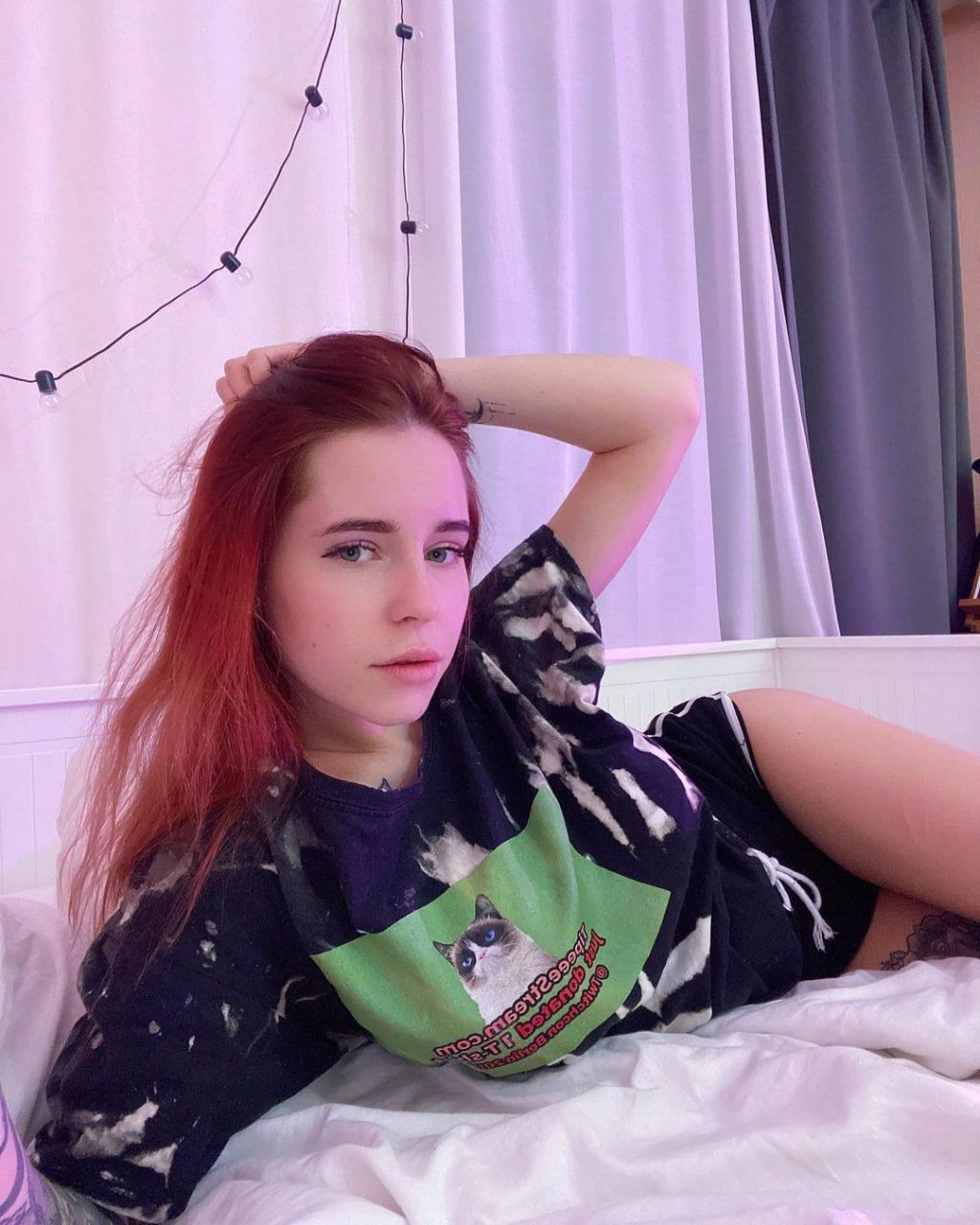 Стримерша Denly