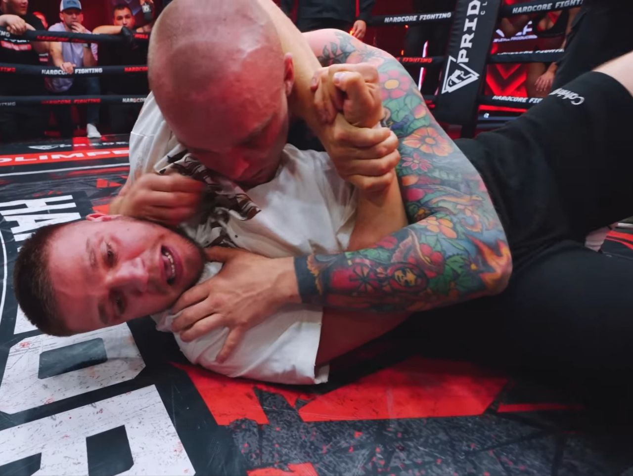 Фара проиграл Акабу в борьбе до балла