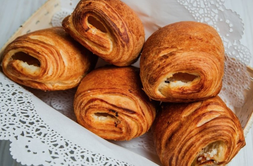 В Нижнем Новгороде четырехлетний ребенок находится в коме после того, как по ошибке съел булочку, в которой содержался наркотик.