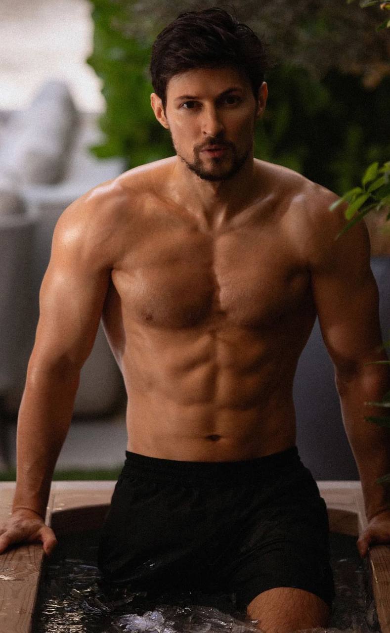 Павел Дуров заявил, что у него более 100 детей