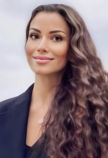 Бывшая Дурова захотела себе часть Telegram