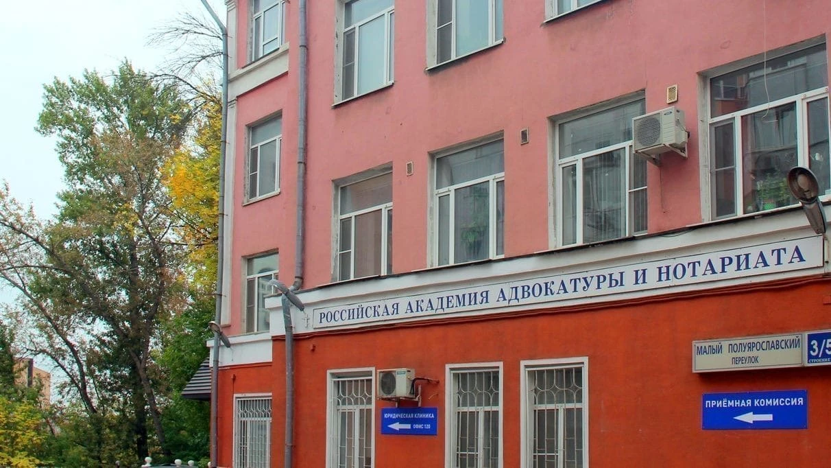 ⚖️ Абитуриентку сначала поздравили с поступлением, а через два дня заявили, что она не зачислена