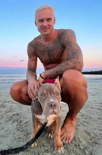 🐶 Анна Седокова обвинила родителей Яниса Тиммы в разведении собак без документов