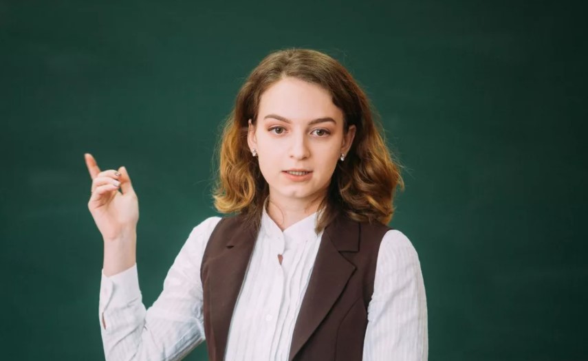 Учителей заставят отчитываться за соцсети