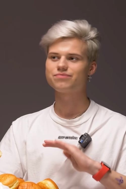 Леша Янгер высказался по поводу расставания с Настей Рыжик