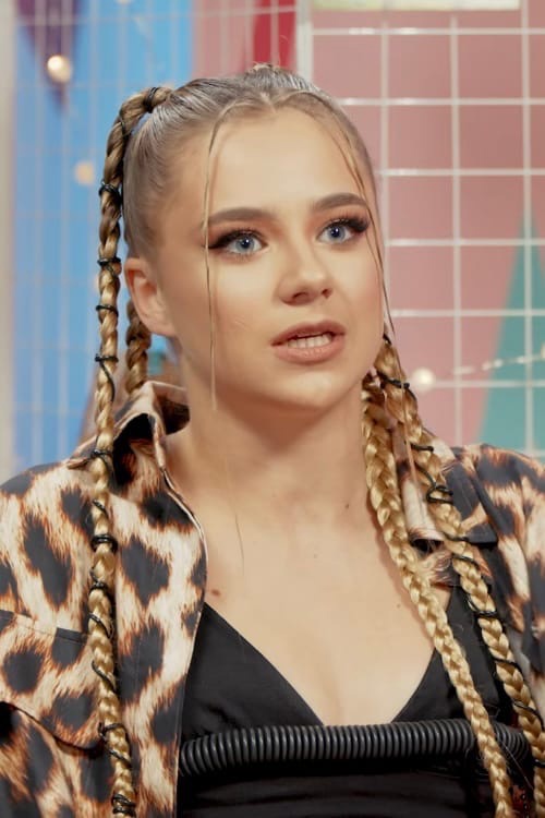 Катя Адушкина желает записать фит с Ваней Дмитриенко