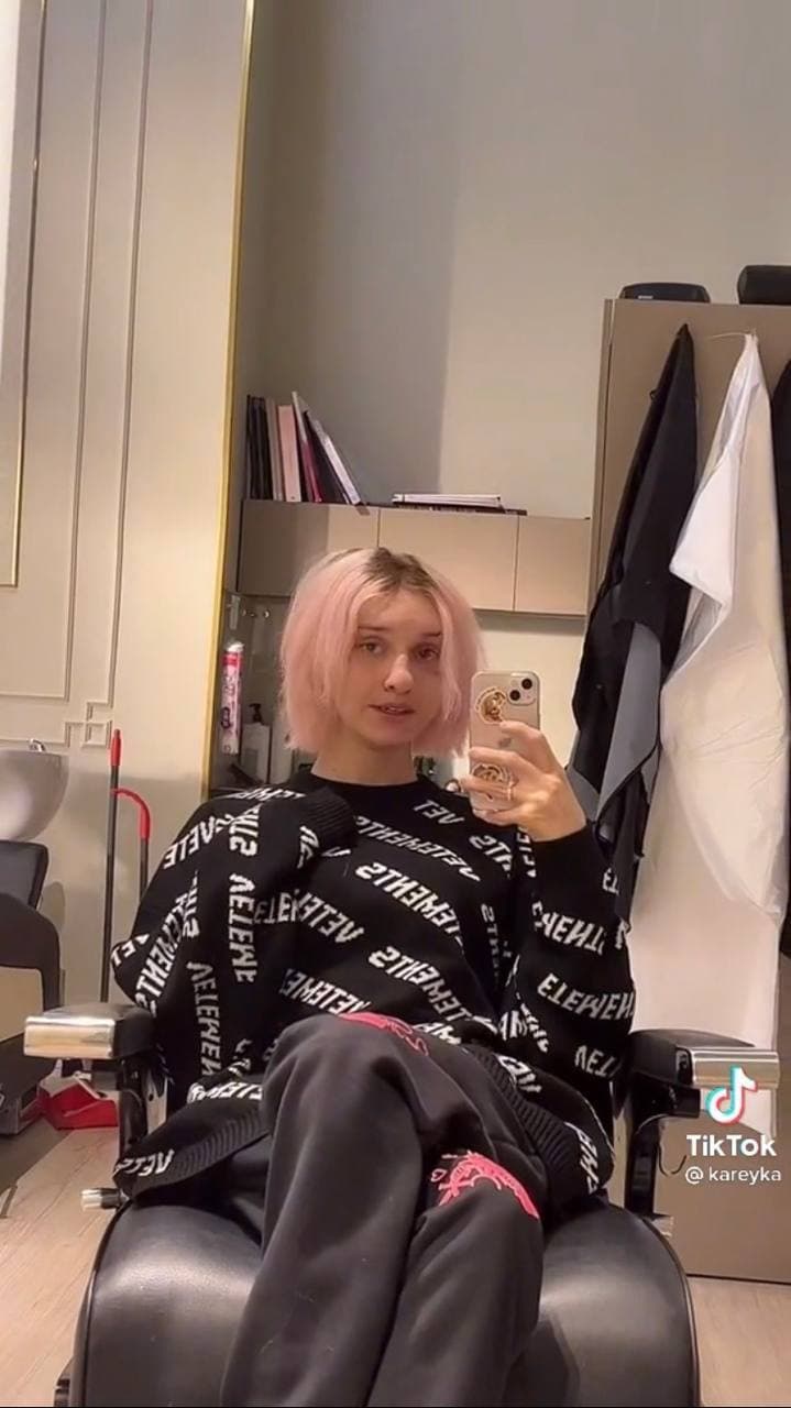 Даша Карейка сменила прическу