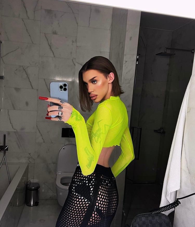 Андрей Петров считает, что в 2021 году у всех должны быть айфоны