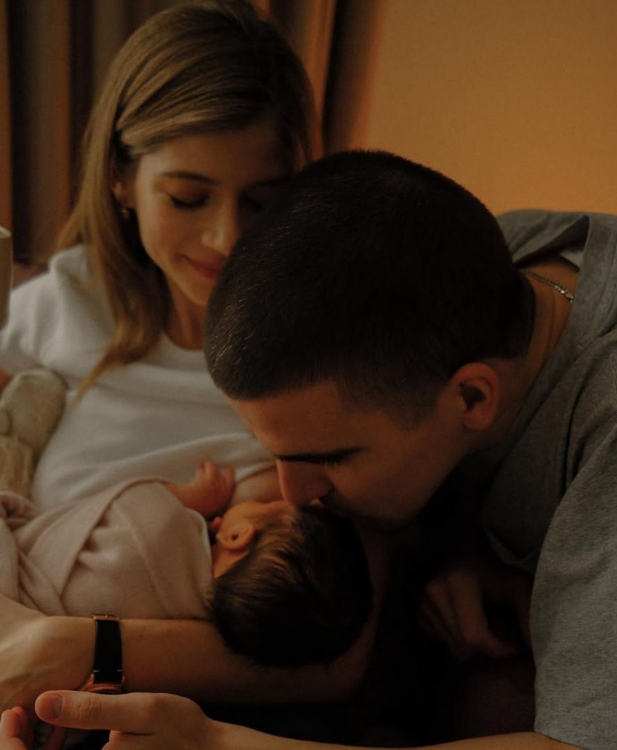 Саша Новикова и Федук делятся свежими семейными кадрами