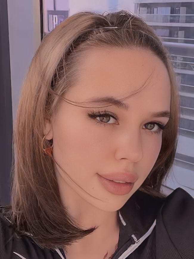 Инстасамка кардинально сменила имидж