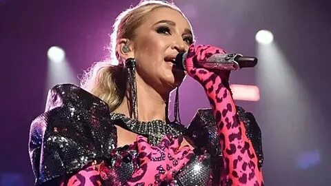 Оля Бузова рассказала фанатам о своем райдере