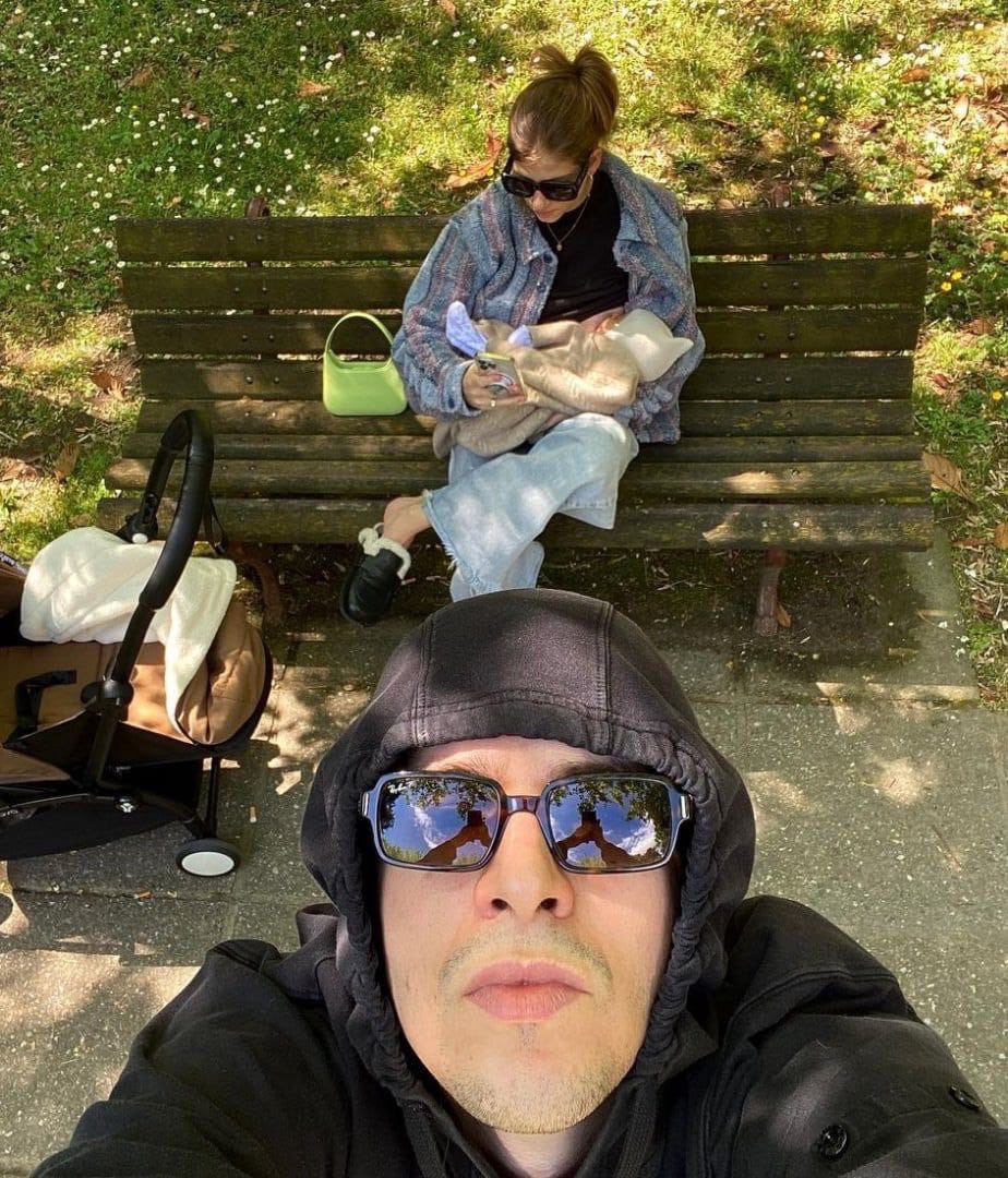 Федук и его жена продолжают баловать фанатов семейными фотками