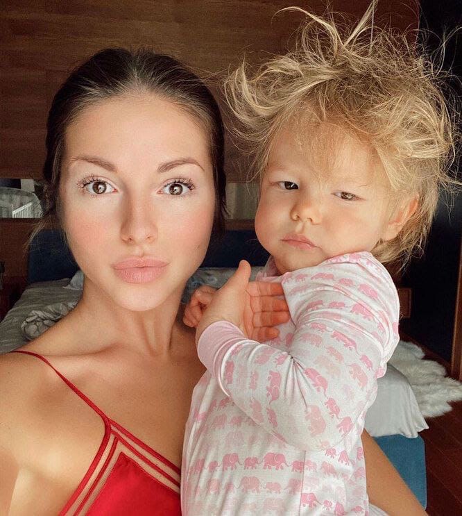 Дочка Нюши заработала свои первые 30 кило рубликов