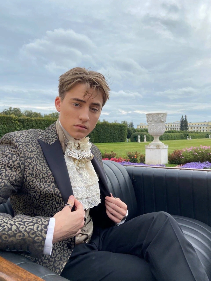 Влад Неопознанный взбодрил подписчиков впервые после ухода из Дрим Тим Хауса