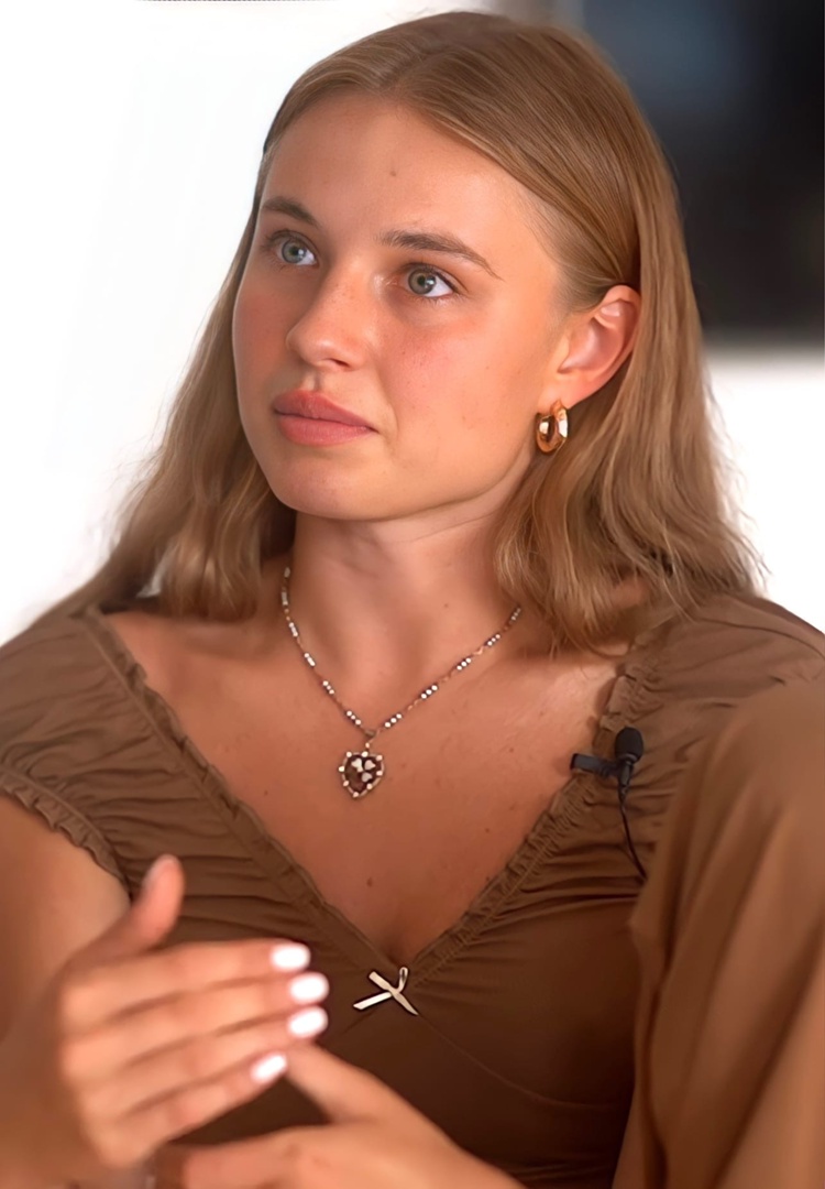 Лиза Василенко раскрыла размер своего заработка на ОнлиФанс