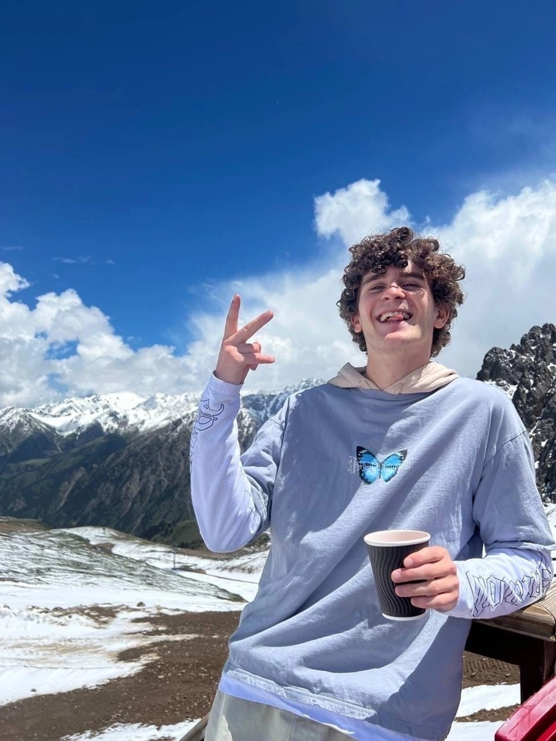 Артур Бабич планирует сделать себе брекеты