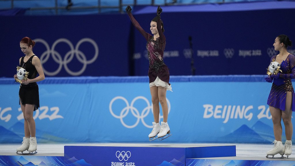 Трусова и Щербакова теперь будут учиться в Универе