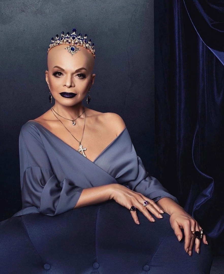 Долина вновь выложила фотки без фотошопа