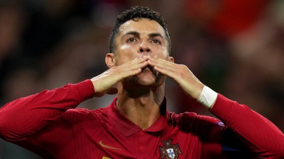 Роналду признали лучше Месси!