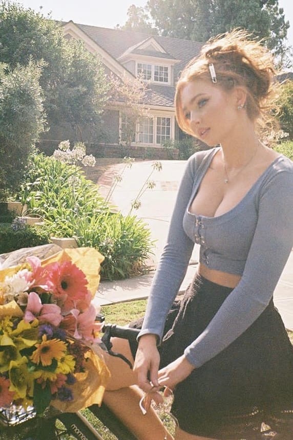 Рената Ри в новой фотосессии