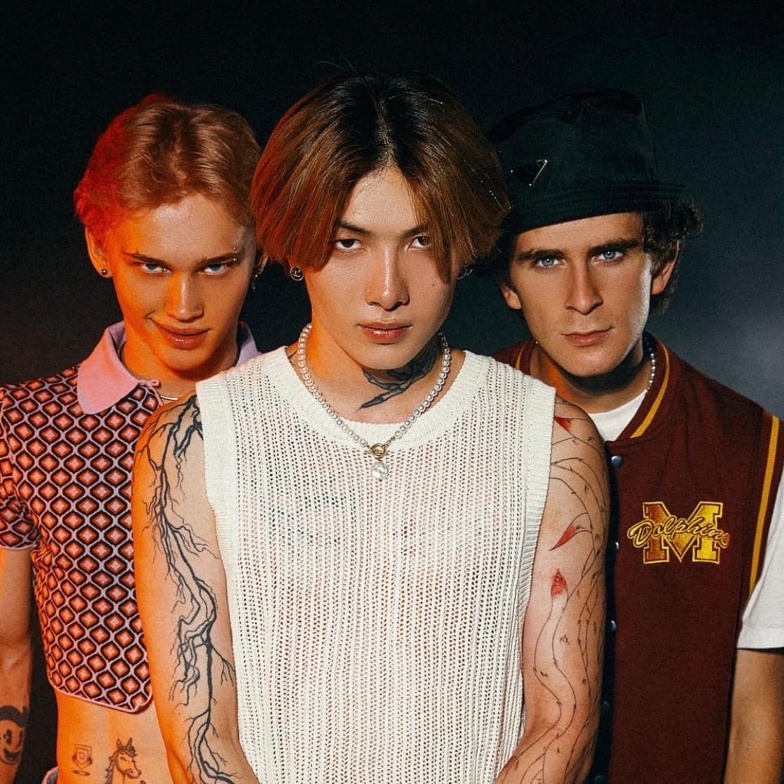 Мальчики из Дрима провели яркую фотоссесию